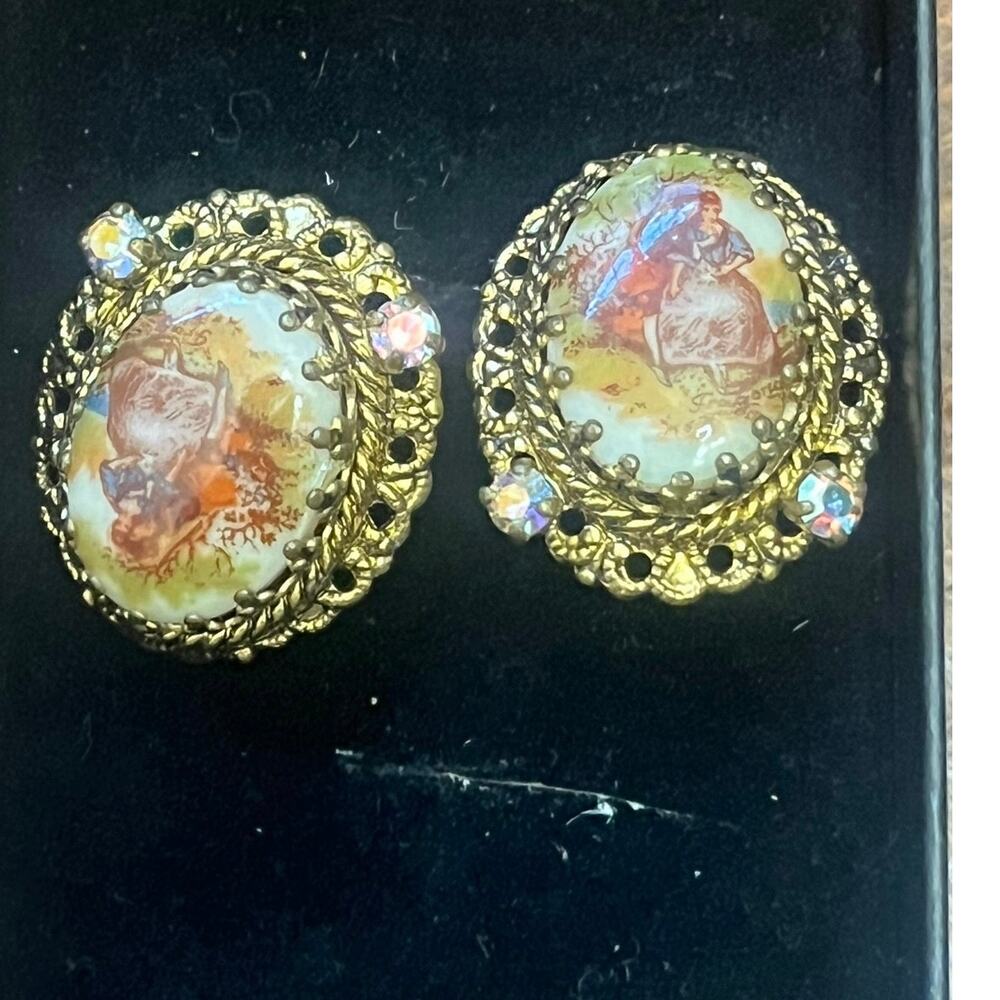 Vintage W. Germany Cameo Clip-On Earrings | Courting Couple Scene